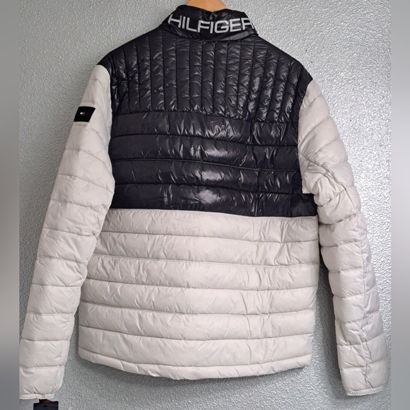 NWT Men's Insulated Two Tone Puffer Jacket by Tommy Hilfiger Size L - Picture 3 of 16